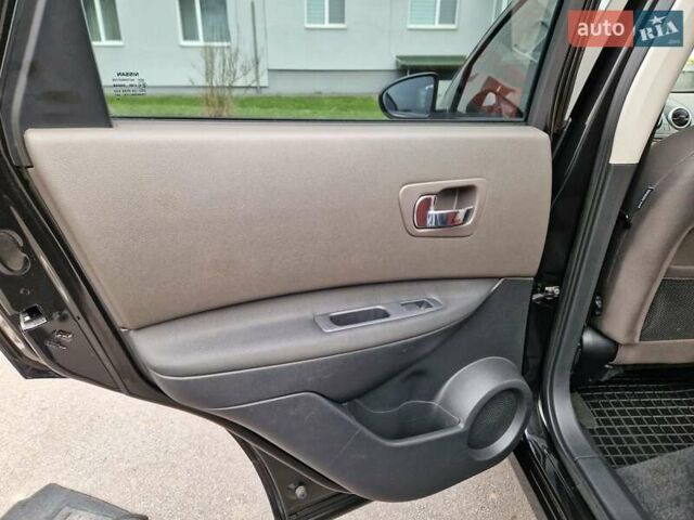 Черный Ниссан Кашкай, объемом двигателя 2 л и пробегом 65 тыс. км за 10400 $, фото 78 на Automoto.ua