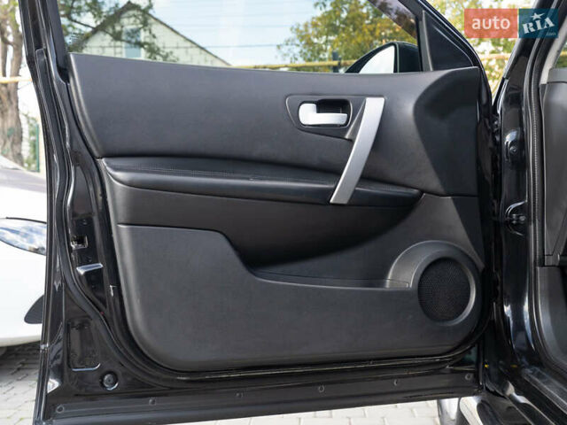 Черный Ниссан Кашкай, объемом двигателя 2 л и пробегом 175 тыс. км за 8400 $, фото 13 на Automoto.ua