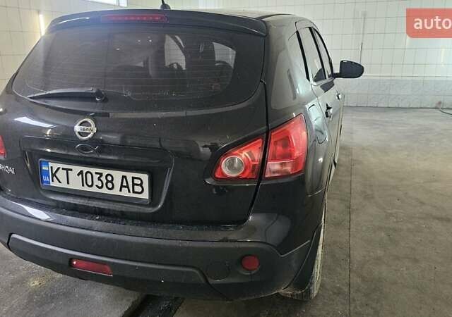 Черный Ниссан Кашкай, объемом двигателя 2 л и пробегом 300 тыс. км за 4000 $, фото 1 на Automoto.ua