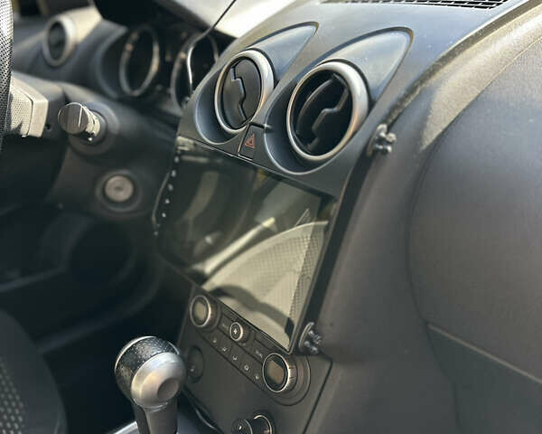 Черный Ниссан Кашкай, объемом двигателя 2 л и пробегом 192 тыс. км за 8920 $, фото 25 на Automoto.ua