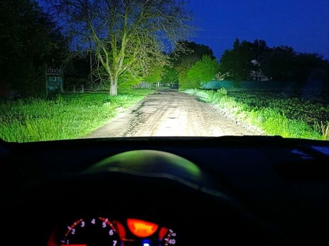 Чорний Ніссан Кашкай, об'ємом двигуна 2 л та пробігом 310 тис. км за 8500 $, фото 8 на Automoto.ua