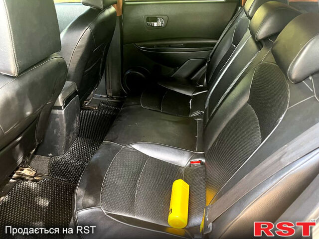 Черный Ниссан Кашкай, объемом двигателя 1.6 л и пробегом 214 тыс. км за 7500 $, фото 10 на Automoto.ua