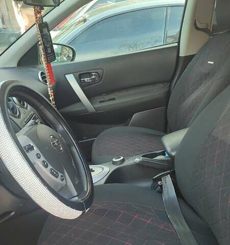 Черный Ниссан Кашкай, объемом двигателя 2 л и пробегом 228 тыс. км за 9200 $, фото 3 на Automoto.ua