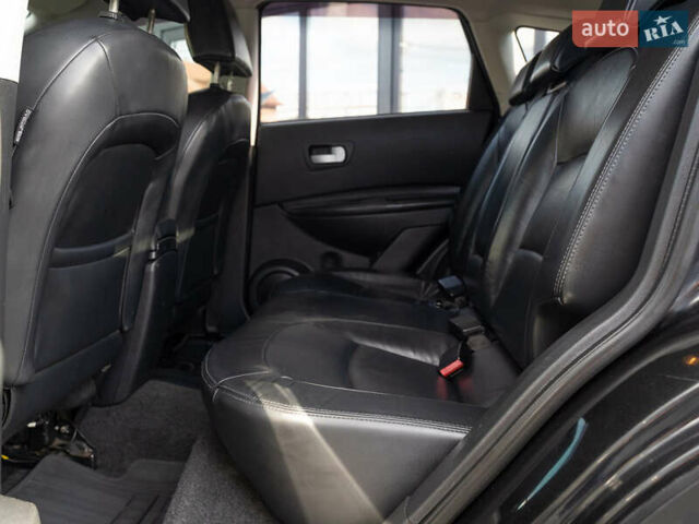 Черный Ниссан Кашкай, объемом двигателя 2 л и пробегом 175 тыс. км за 8400 $, фото 25 на Automoto.ua
