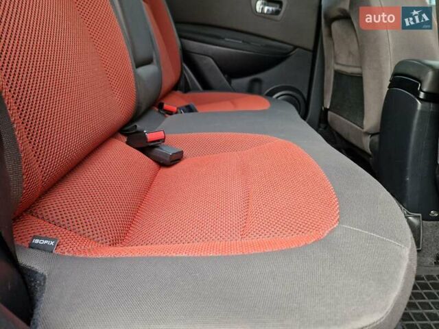 Черный Ниссан Кашкай, объемом двигателя 2 л и пробегом 65 тыс. км за 10400 $, фото 60 на Automoto.ua