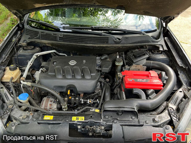 Черный Ниссан Кашкай, объемом двигателя 1.6 л и пробегом 214 тыс. км за 7500 $, фото 8 на Automoto.ua