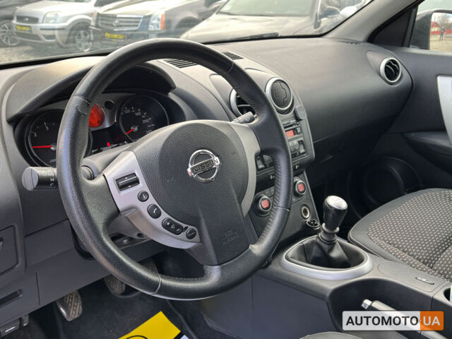 Черный Ниссан Кашкай, объемом двигателя 1.5 л и пробегом 290 тыс. км за 8600 $, фото 6 на Automoto.ua