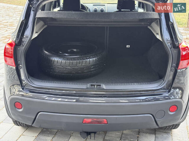 Черный Ниссан Кашкай, объемом двигателя 2 л и пробегом 173 тыс. км за 8800 $, фото 32 на Automoto.ua