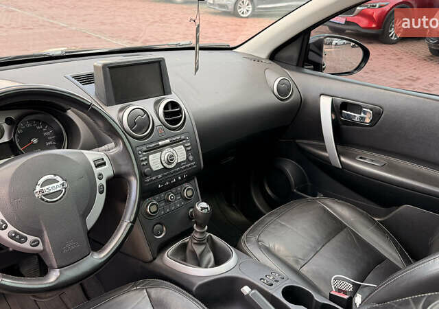 Черный Ниссан Кашкай, объемом двигателя 2 л и пробегом 270 тыс. км за 8750 $, фото 10 на Automoto.ua