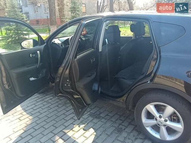 Черный Ниссан Кашкай, объемом двигателя 1.6 л и пробегом 260 тыс. км за 7900 $, фото 1 на Automoto.ua