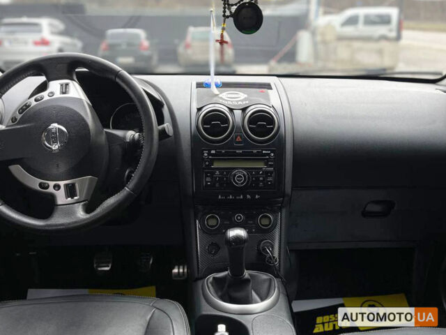 Черный Ниссан Кашкай, объемом двигателя 1.6 л и пробегом 284 тыс. км за 10300 $, фото 8 на Automoto.ua