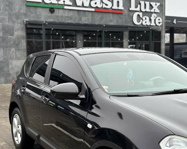 Черный Ниссан Кашкай, объемом двигателя 2 л и пробегом 150 тыс. км за 9200 $, фото 3 на Automoto.ua