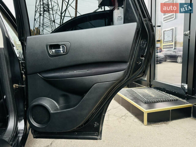 Черный Ниссан Кашкай, объемом двигателя 2 л и пробегом 329 тыс. км за 7200 $, фото 21 на Automoto.ua