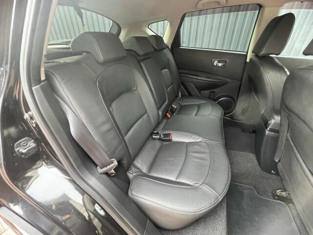 Черный Ниссан Кашкай, объемом двигателя 2 л и пробегом 127 тыс. км за 8700 $, фото 17 на Automoto.ua