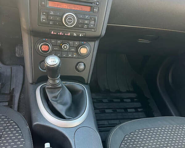 Черный Ниссан Кашкай, объемом двигателя 2 л и пробегом 196 тыс. км за 7900 $, фото 7 на Automoto.ua