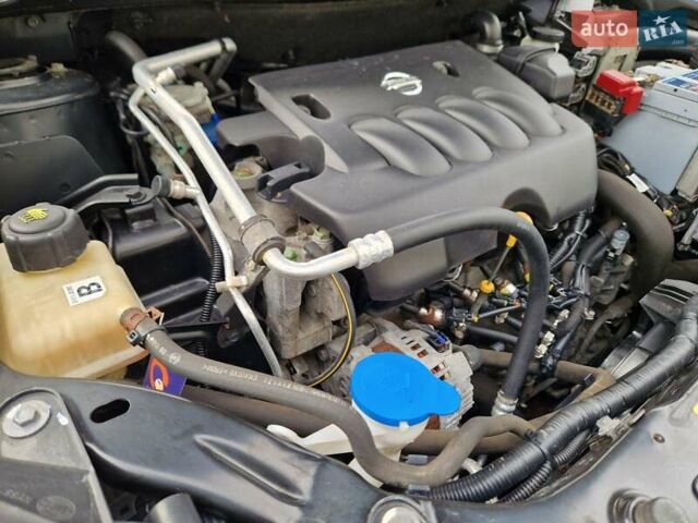 Черный Ниссан Кашкай, объемом двигателя 2 л и пробегом 65 тыс. км за 10400 $, фото 93 на Automoto.ua