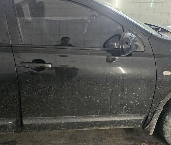 Чорний Ніссан Кашкай, об'ємом двигуна 2 л та пробігом 200 тис. км за 4999 $, фото 2 на Automoto.ua