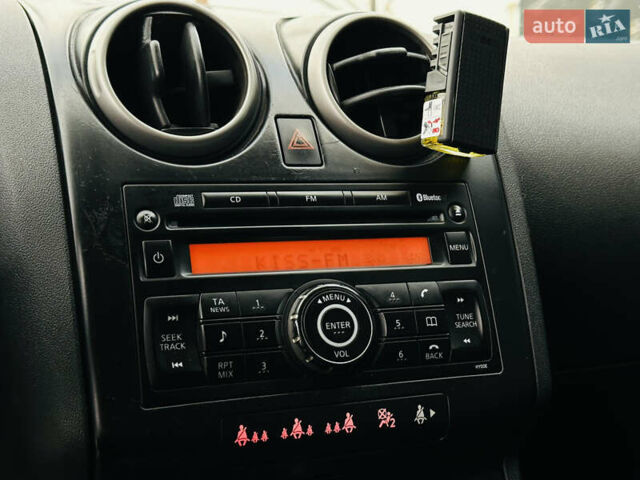 Черный Ниссан Кашкай, объемом двигателя 2 л и пробегом 329 тыс. км за 7200 $, фото 28 на Automoto.ua