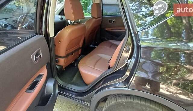 Черный Ниссан Кашкай, объемом двигателя 2 л и пробегом 299 тыс. км за 8800 $, фото 5 на Automoto.ua