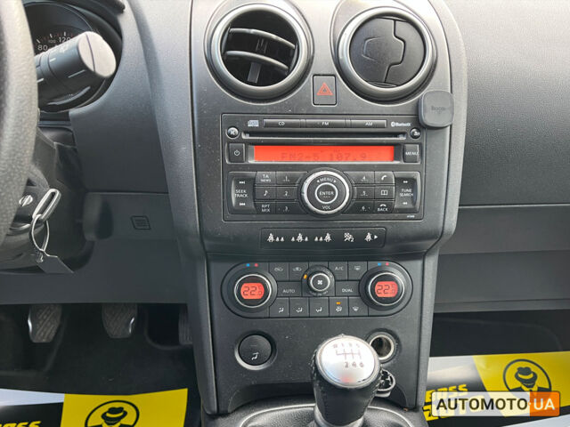 Черный Ниссан Кашкай, объемом двигателя 1.5 л и пробегом 290 тыс. км за 8600 $, фото 15 на Automoto.ua