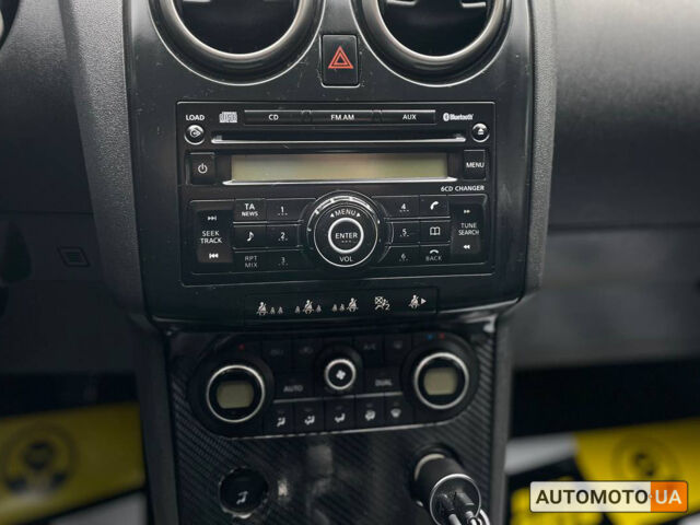 Черный Ниссан Кашкай, объемом двигателя 1.6 л и пробегом 284 тыс. км за 10300 $, фото 10 на Automoto.ua