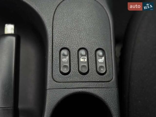 Чорний Ніссан Кашкай, об'ємом двигуна 2 л та пробігом 167 тис. км за 8200 $, фото 29 на Automoto.ua