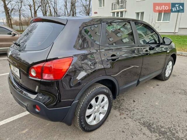 Черный Ниссан Кашкай, объемом двигателя 2 л и пробегом 65 тыс. км за 10400 $, фото 26 на Automoto.ua