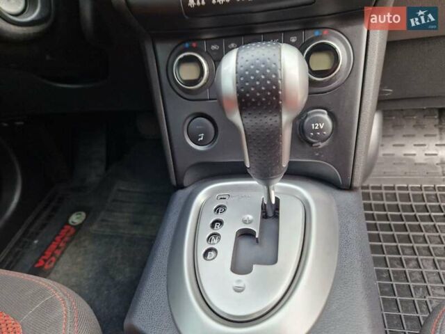 Черный Ниссан Кашкай, объемом двигателя 2 л и пробегом 65 тыс. км за 10400 $, фото 55 на Automoto.ua