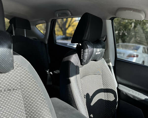 Черный Ниссан Кашкай, объемом двигателя 2 л и пробегом 192 тыс. км за 8920 $, фото 6 на Automoto.ua