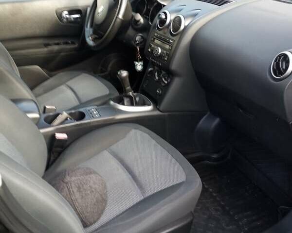 Чорний Ніссан Кашкай, об'ємом двигуна 1.6 л та пробігом 131 тис. км за 8700 $, фото 6 на Automoto.ua