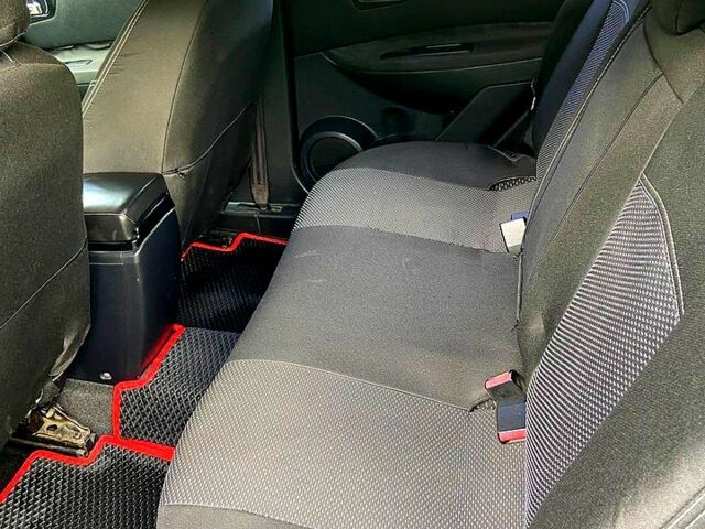 Черный Ниссан Кашкай, объемом двигателя 2 л и пробегом 190 тыс. км за 7900 $, фото 10 на Automoto.ua