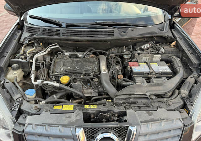 Черный Ниссан Кашкай, объемом двигателя 2 л и пробегом 270 тыс. км за 8750 $, фото 7 на Automoto.ua