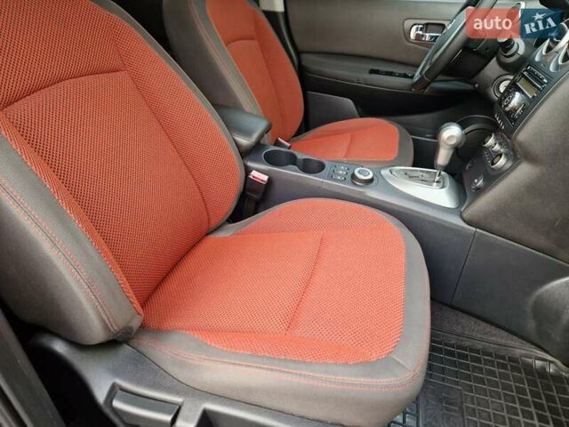 Черный Ниссан Кашкай, объемом двигателя 2 л и пробегом 65 тыс. км за 10400 $, фото 48 на Automoto.ua