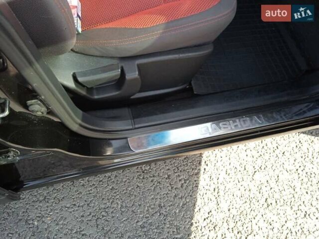 Ніссан Кашкай 2008 у Ковель на Automoto.ua Чорний Ніссан Кашкай, об'ємом двигуна 2 л та пробігом 248 тис. км за 6999 $, фото 13 на Automoto.ua