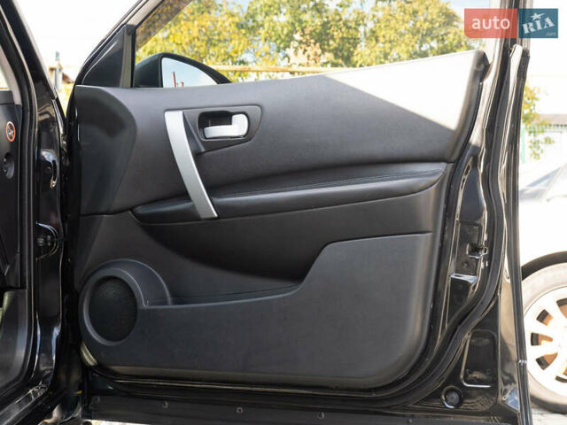 Черный Ниссан Кашкай, объемом двигателя 2 л и пробегом 175 тыс. км за 8400 $, фото 23 на Automoto.ua