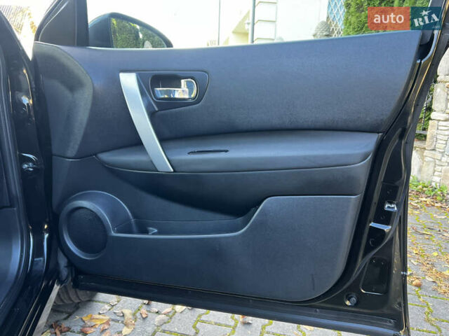 Черный Ниссан Кашкай, объемом двигателя 2 л и пробегом 202 тыс. км за 9500 $, фото 34 на Automoto.ua