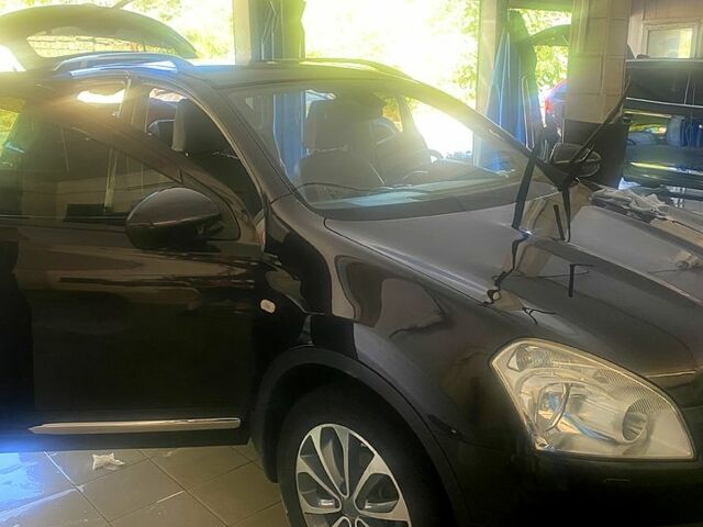 Черный Ниссан Кашкай, объемом двигателя 2 л и пробегом 212 тыс. км за 7800 $, фото 8 на Automoto.ua