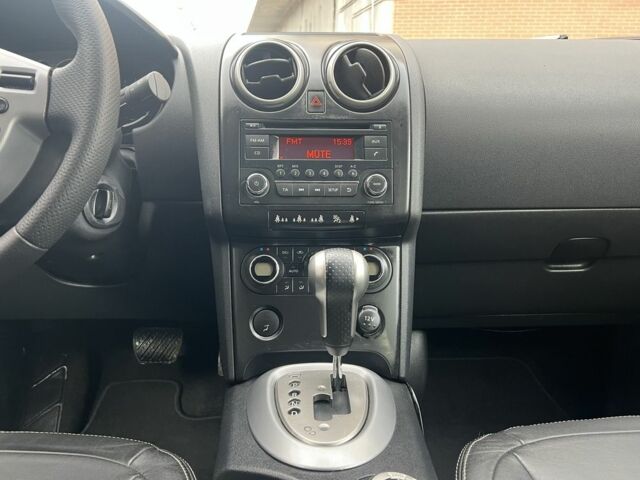 Черный Ниссан Кашкай, объемом двигателя 2 л и пробегом 127 тыс. км за 8700 $, фото 21 на Automoto.ua