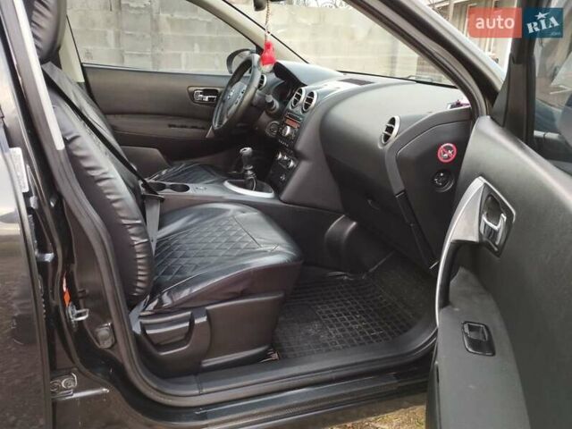 Черный Ниссан Кашкай, объемом двигателя 1.5 л и пробегом 310 тыс. км за 9600 $, фото 10 на Automoto.ua