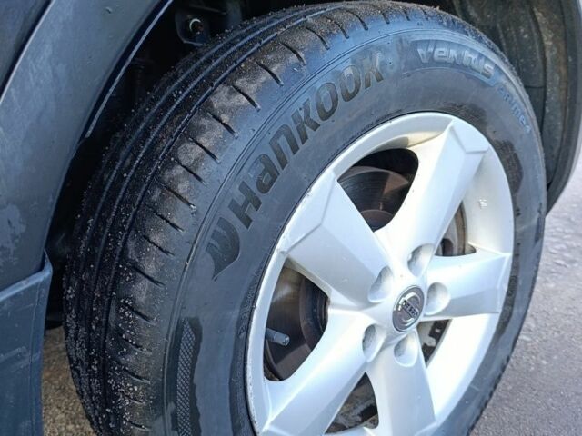 Черный Ниссан Кашкай, объемом двигателя 2 л и пробегом 248 тыс. км за 8000 $, фото 3 на Automoto.ua