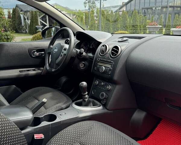 Черный Ниссан Кашкай, объемом двигателя 2 л и пробегом 251 тыс. км за 8500 $, фото 33 на Automoto.ua