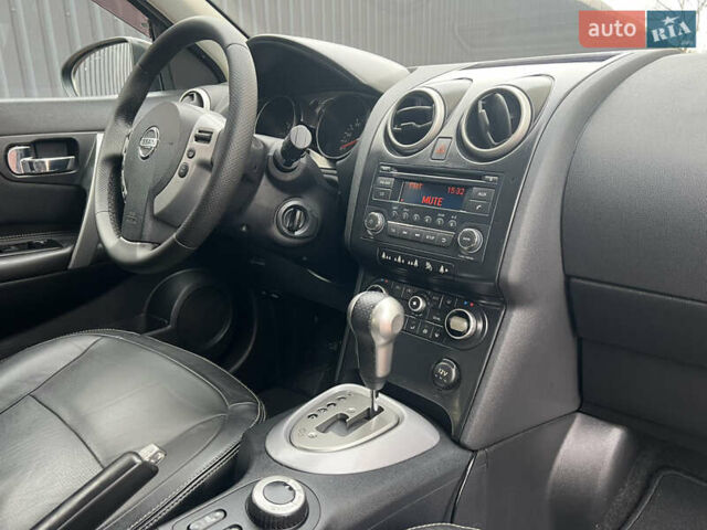 Черный Ниссан Кашкай, объемом двигателя 2 л и пробегом 127 тыс. км за 8700 $, фото 49 на Automoto.ua