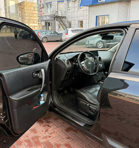 Черный Ниссан Кашкай, объемом двигателя 2 л и пробегом 270 тыс. км за 8750 $, фото 8 на Automoto.ua