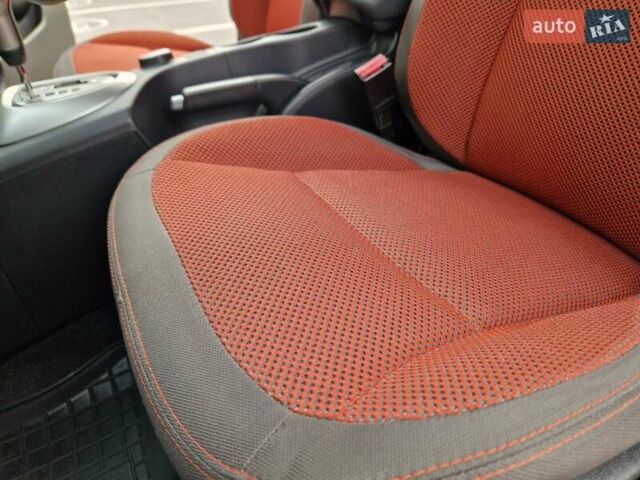 Черный Ниссан Кашкай, объемом двигателя 2 л и пробегом 65 тыс. км за 10400 $, фото 65 на Automoto.ua