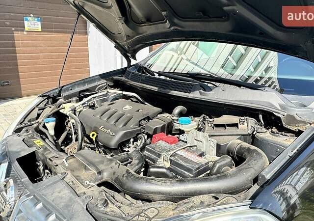 Черный Ниссан Кашкай, объемом двигателя 2 л и пробегом 240 тыс. км за 9200 $, фото 18 на Automoto.ua