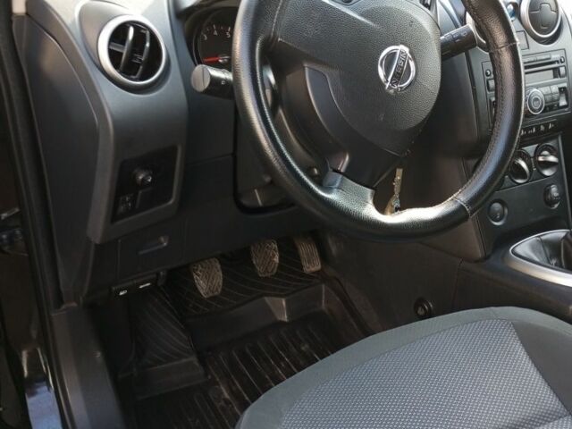 Чорний Ніссан Кашкай, об'ємом двигуна 1.6 л та пробігом 131 тис. км за 8700 $, фото 4 на Automoto.ua