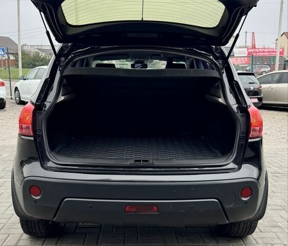 Черный Ниссан Кашкай, объемом двигателя 2 л и пробегом 215 тыс. км за 8300 $, фото 5 на Automoto.ua