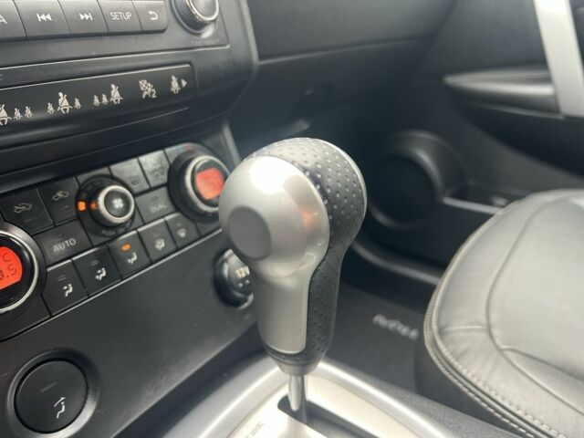 Черный Ниссан Кашкай, объемом двигателя 2 л и пробегом 127 тыс. км за 8700 $, фото 23 на Automoto.ua