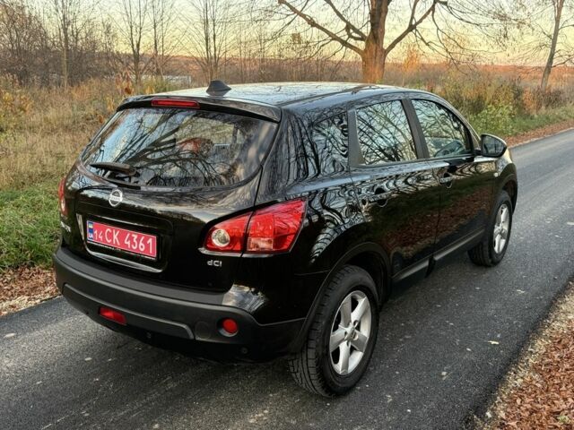 Черный Ниссан Кашкай, объемом двигателя 1.5 л и пробегом 240 тыс. км за 8600 $, фото 4 на Automoto.ua