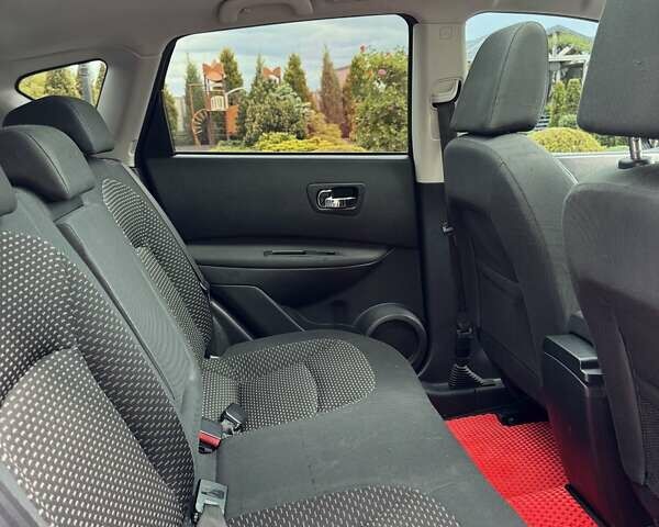 Черный Ниссан Кашкай, объемом двигателя 2 л и пробегом 251 тыс. км за 8500 $, фото 27 на Automoto.ua